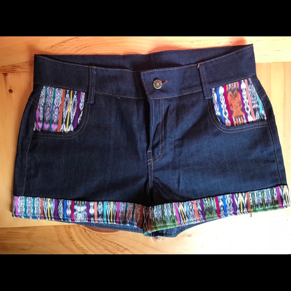 Earthbound shorts with colorful detailed pockets